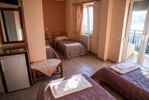 Hostal Zoumboulis Rooms