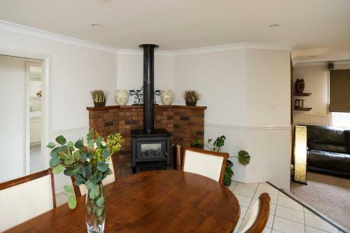 Contractor's Heaven And Entertainer