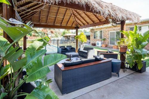 Contractor's Heaven And Entertainer