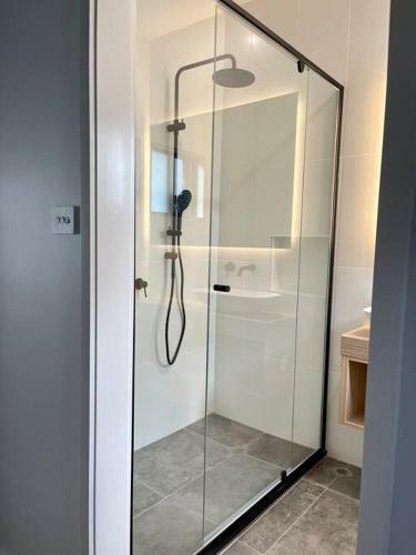 Apartamento New 2 Bedroom Unit With River Views