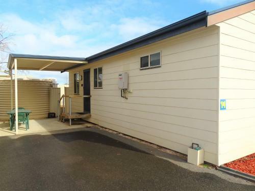 Moonta Bay Cabins - Cabin 9 Accessible