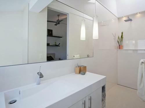 Unit 2 Alamode 27 Noosa Parade