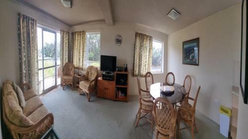Koala Haven At Flynns