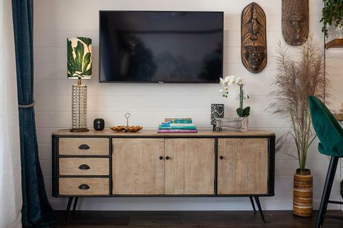 Muse-luxe Apartment In Port Douglas