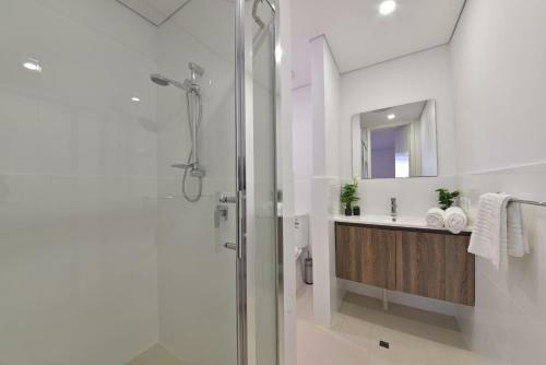 2bed2bath Apartment Close To Airport/city