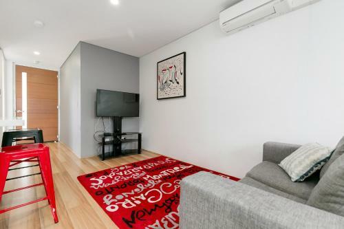 2bed2bath Apartment Close To Airport/city