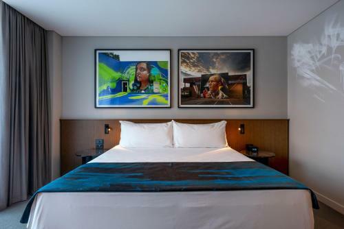 Hotel Art Series - The Adnate
