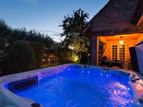 Cozy Mansion In West Flanders With Jacuzzi