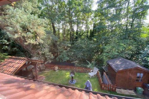 Charming House In The Woods With Private Wellness