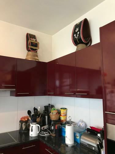 Poppy's Flatmates