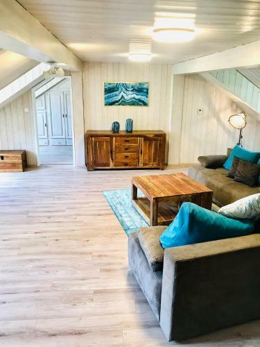 Hostal Chata Pod Ob?�m Hradem