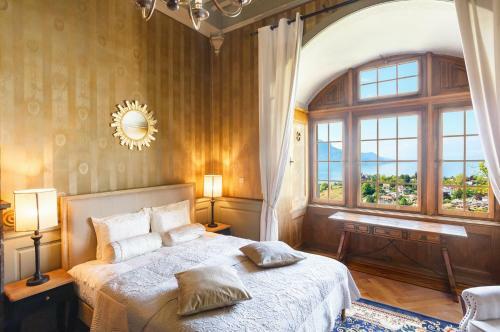 Antique Apartment In The XV Century Castle