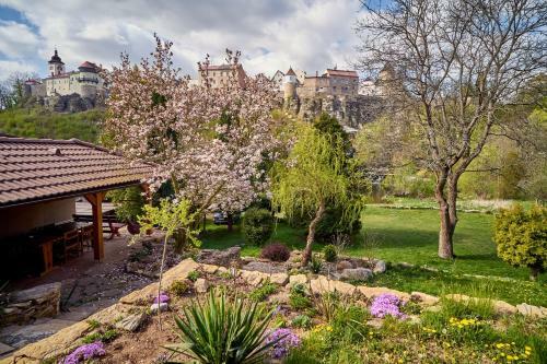 Hostal Penzion Na Hrad?anech