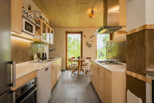 P?�rodn� D?m V Duchu Velryby