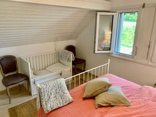 Stunning 6-bed Villa In Etoy