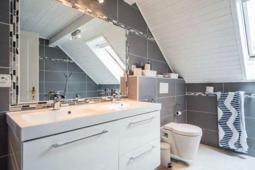 Stunning 6-bed Villa In Etoy