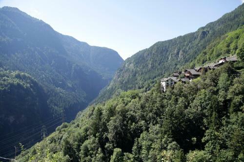 Lieu Secret Dans Les Alpes Suisses
