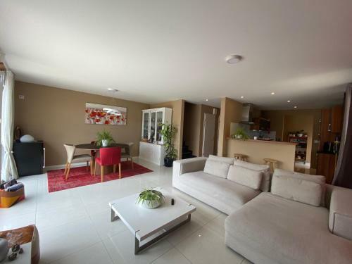 Villa Maison Chaleureuse Avec 2 Places de Parc