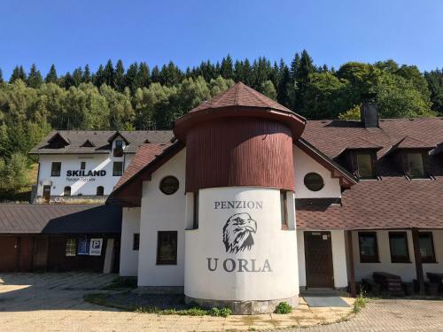 Hostal Penzion U Orla