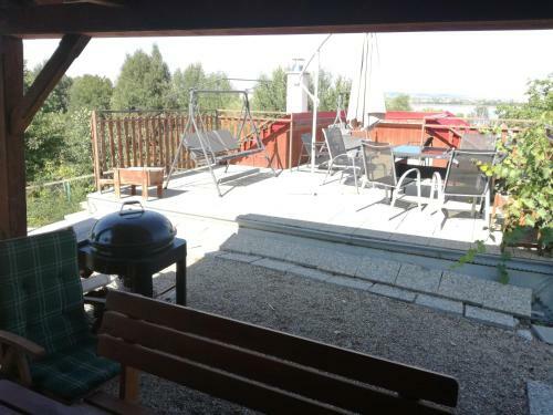 Hostal Penzion Nad Jezerem