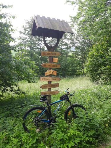 Hostal Ubytov�n� Ron?perk Pob??ovice