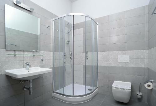 Hostal Penzion Kr�lovsk� L�zn?