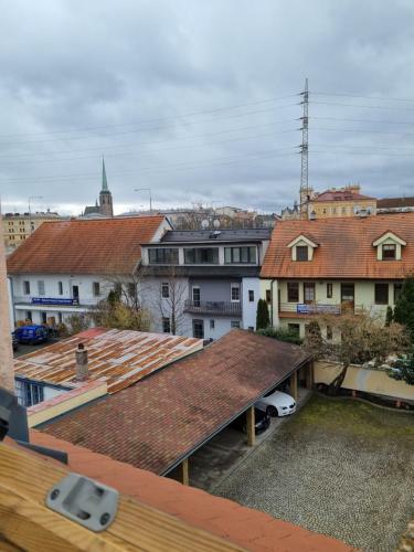 Galerie Vila Lucia #5 - Mezotonov� Apartm�n