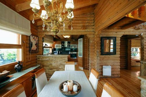 Villa Lakkia - Wooden Residence