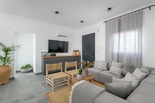 Seawater Villa
