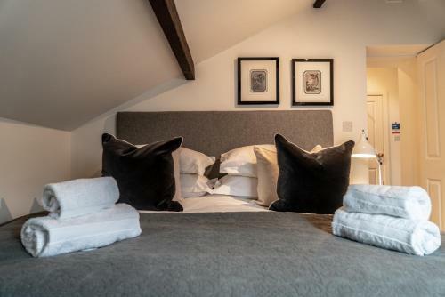 Hotel The Coach And Horses
