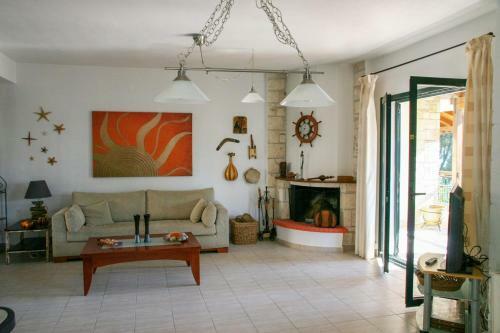Beach Front Maisonette In Kriopigi