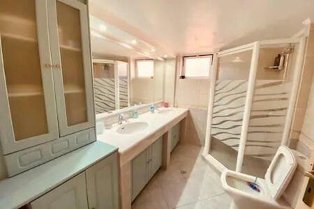 Apartamento Spacious Central Flat