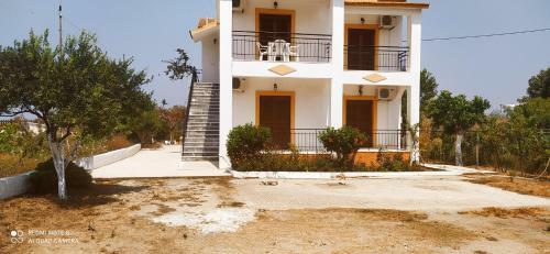 Cavos Sunrise Beach Apartments
