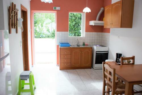 Elena's Family Apartments
