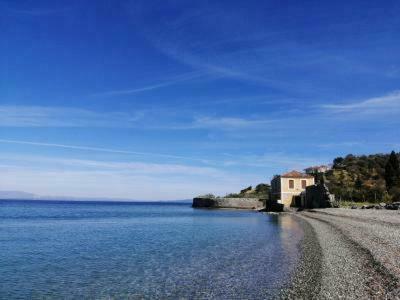 Hostal Manoleas Rooms To Let