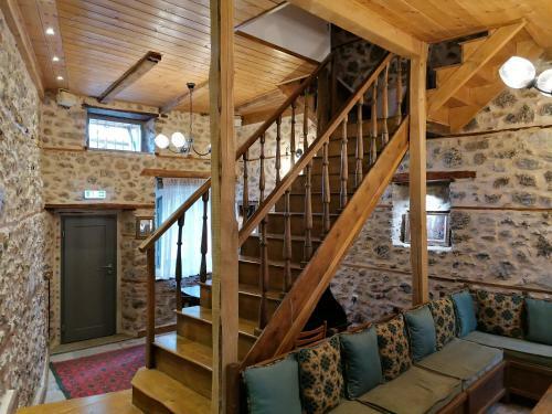 Hostal Riverbed Traditional Guest House