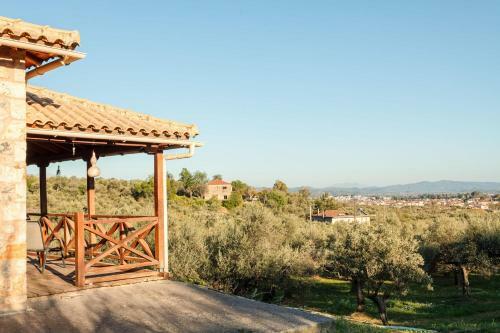 Olive Grove Haven - Bespoke Design, Top Location