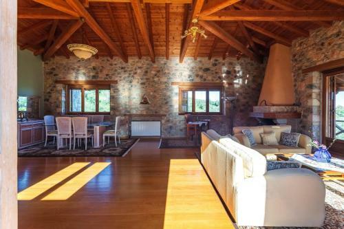 Olive Grove Haven - Bespoke Design, Top Location
