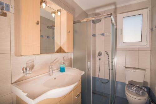 Paris Family Villa!