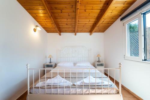Mondo Cosseri Kefalonia Villa Rossa