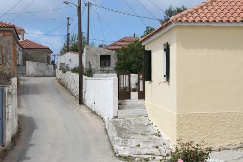 Antonis Traditional House