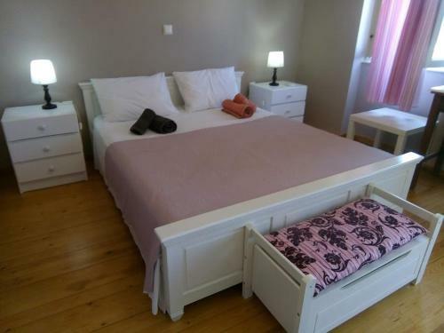 Country House In Manatades