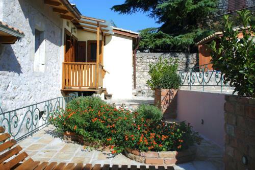 Villa Kremeas House