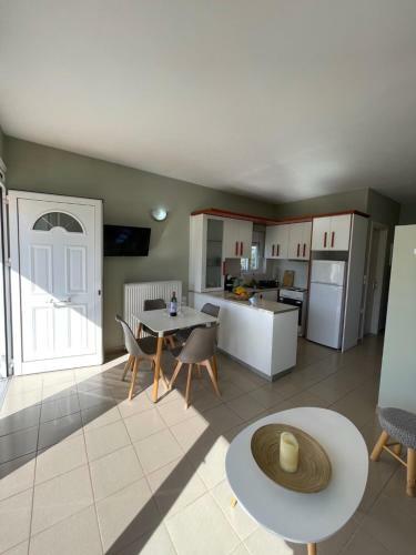Aggeliki's Hideaway Studio
