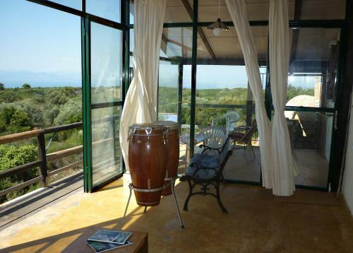 Andraclos House