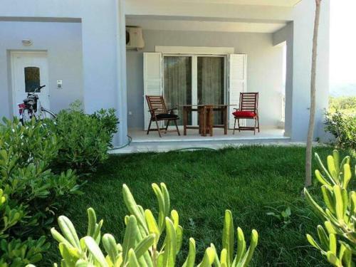 Apartment With Gardens (Ideal For Surfers)