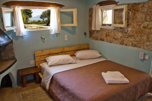 Olive Grove Cottage - Excellent View
