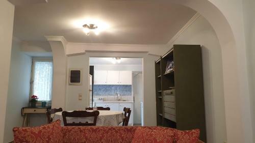Mikro Spitaki (little House)