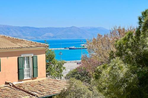 Portview Luxury City Villa With Private Pool