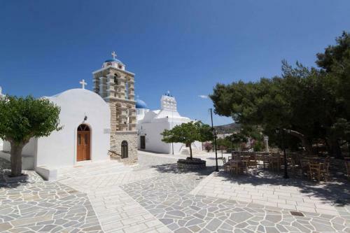 Cycladic Beauty And Tranquillity In Kostos, Paros